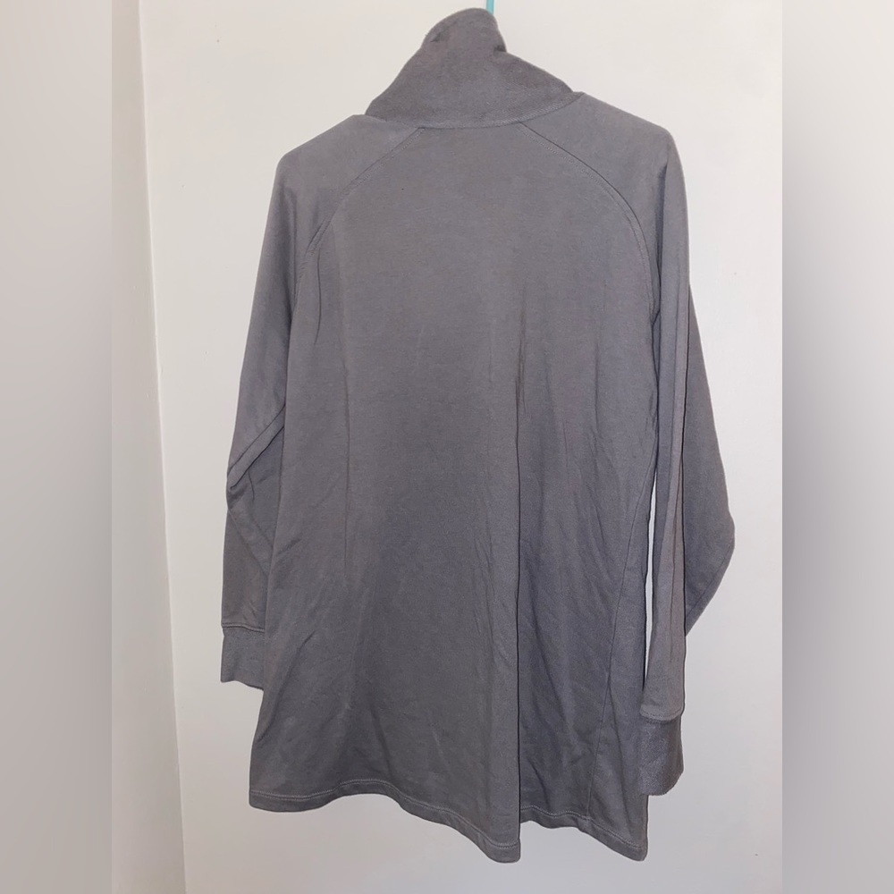 Gray pullover - Picture 3 of 3